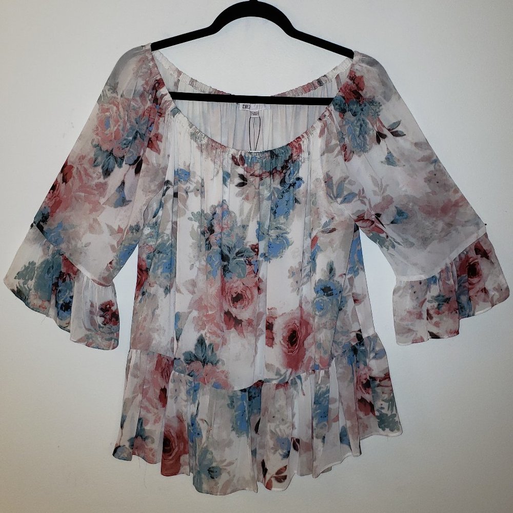 (NWT) DR2 Romantic Floral Blouse with Rose Pattern.  Size M.